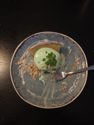 Limoen-kokos-pandantaart at De Nieuwe Kantine in Arnhem