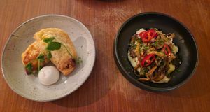 Empanada's en bloemkoolmousse met pulled oesterzwammen at De Nieuwe Kantine in Arnhem