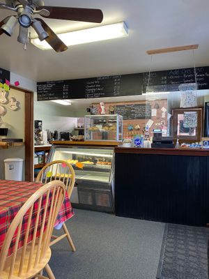 Counter, pastry case, menu at Fired On The Mountain Cafe in Lincoln