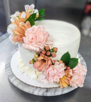 Custom birthday cake at Fired On The Mountain Cafe in Lincoln