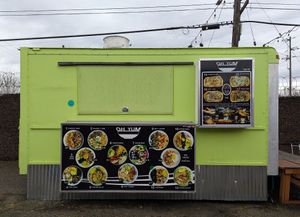 Oh Yum at Hawthorne Asylum Food Truck Pod in Portland