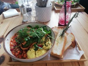  at Sneak In in Vienna