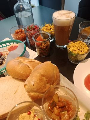  at Sneak In in Vienna