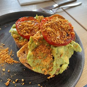 Smashed Avocado made vegan🌱 (feta and poached eggs removed!) at The Café at Lakeland in Windermere