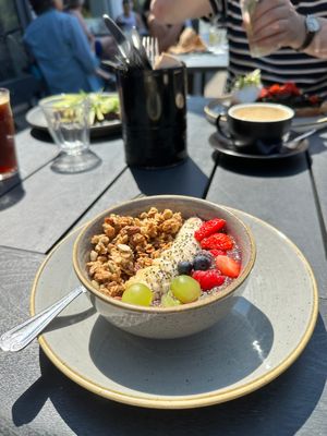 acai bowl at Stir - Chesterton in Cambridge