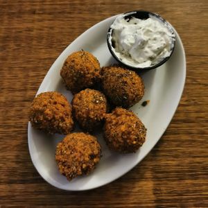 spicy falafel at Eviva Taverne Grecque in Dollard-des-ormeaux