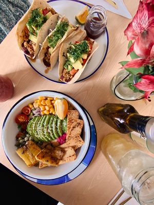 Tacos 🌮 and bowls at Kumara   at Kumara Vida in Pereira
