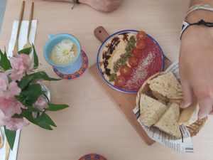 El plato de hummus at Kumara Vida in Pereira
