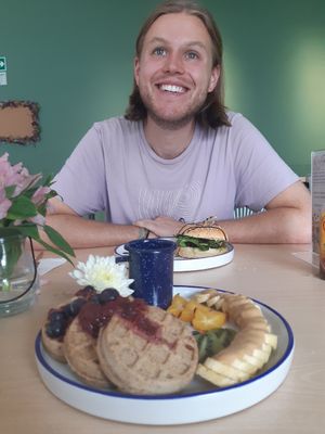 Tropical waffles at Kumara Vida in Pereira