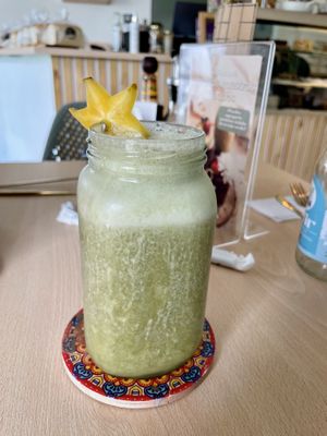 Green smoothie (yum!)  at Kumara Vida in Pereira