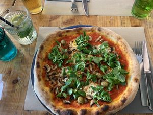 La vegana pizza   at Pizzeria Scaligeri in Sirmione