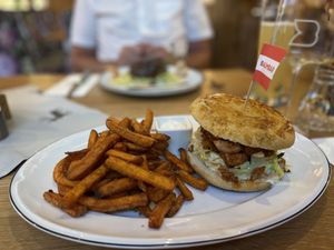 Zoete aardappel frietjes waren heerlijk   at Baumbar in Kaprun