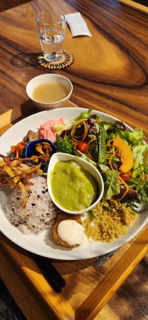 Kuraru lunch plate at Kuraru Cafe - クラルカフェ in Osaka