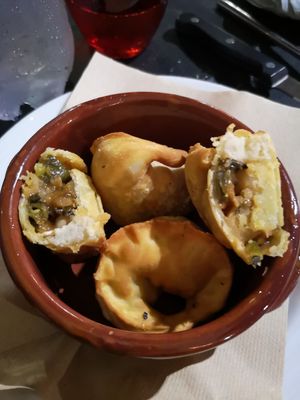 Versione Toscana dei Calzoni ripieni at Bistrot Il Kiodo Fisso in Lecce