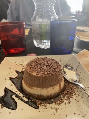 Dolce vegan ai tre cioccolati fatto con burro di cacao  at Bistrot Il Kiodo Fisso in Lecce
