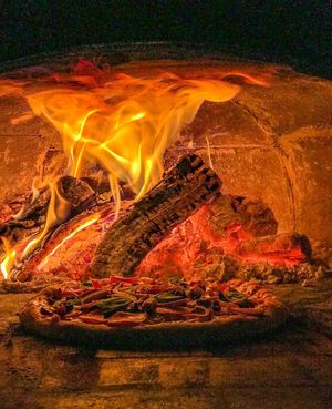 Pizza vegetariana at Raíces Atitlán in Santiago Atitlan