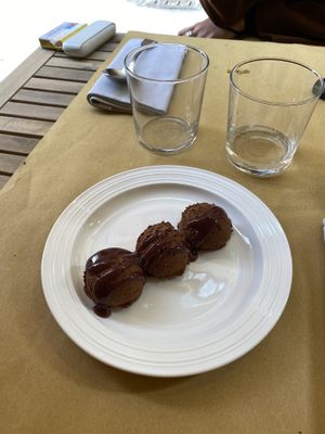 Dessert al cioccolato con crema di fichi  at Il Rovescio in Bologna
