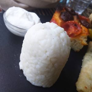 sushi with lemon vegan mayo at Vis à Vis cucina&eventi in Orvieto