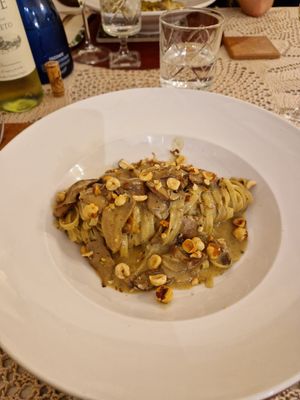 Tagliatelle vegan, porcini e nocciole at Vis à Vis cucina&eventi in Orvieto
