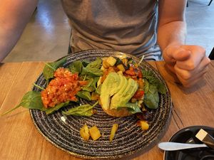 De creamy avocado (€9,20)  at Mr NonNo - Center in Rotterdam