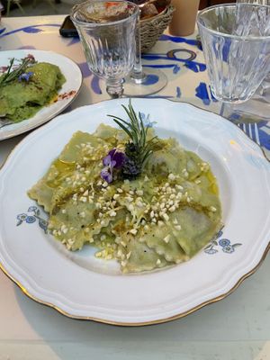 Ravioli di zucchine, mandorle e limone   at Amaranto Bistrot in Finale Ligure