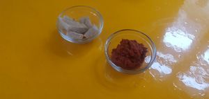 Sun dried tomatoes & kalamata olives tapenade with gluten free bread at Verv Kitchen in Bucharest