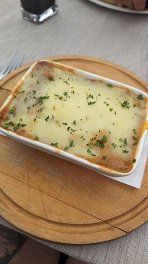 Vegan Shepherd's Pie at Unwine'd in Marsalforn