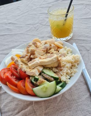 Tofu salad at Unwine'd in Marsalforn