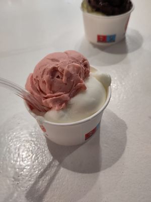 Strawberry and lemon sorbet at Lolita's Gelato in Oia