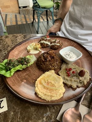 Arabic menú del día!  at AMA in Medellin