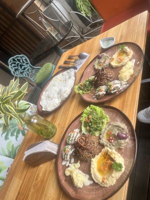 Simplemente delicioso. Lo único que le cambiaría es la mesera que fue poco amable y servicial    at AMA in Medellin