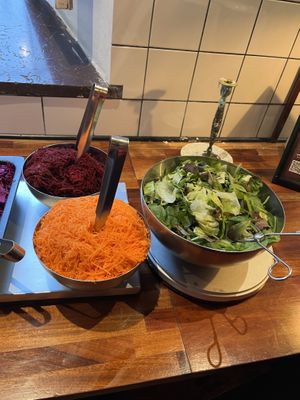 Fresh raw veggies 💚  at Cafe Hangmattan in Gothenburg