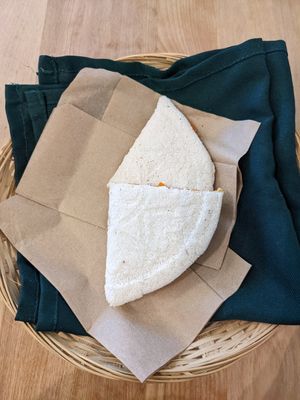 Saumommm fumé (smoked salmon) tapioca crepe, the most original, made with carrots and homemade vegan cream cheese at Om Plante in Magog