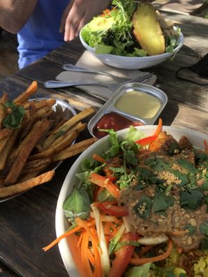 Tiger bowl & fries at Hip Vegan in Ojai