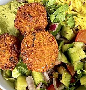 Canteen bowl featuring Indian falafels✨  at Hip Vegan in Ojai