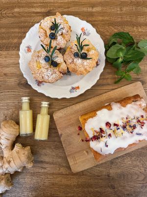 veganer Zitronenkuchen & vegane Bratapfel Muffins at Verlan in Hamburg