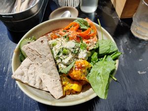 Jackfruit Tikka Bowl at Pura Vida Foodbar - West in West-terschelling
