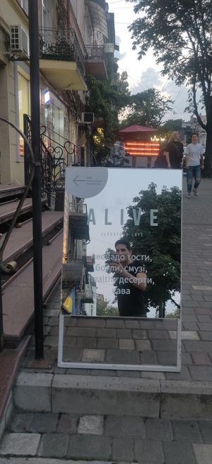 sign at Alive Superfood Cafe - Bunina St in Odessa