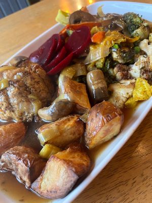 Roast dinners at The Bay are getting more popular and often sold out so booking strongly advertised  at The Bay Vegan Deli Coffee House in Sandown