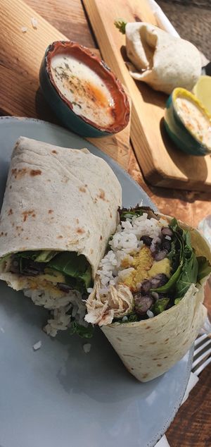 Wraps mit guter Füllung at Break Sé in Lisbon