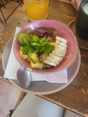 Soy yogurt bowl with fruit and granola at Break Sé in Lisbon