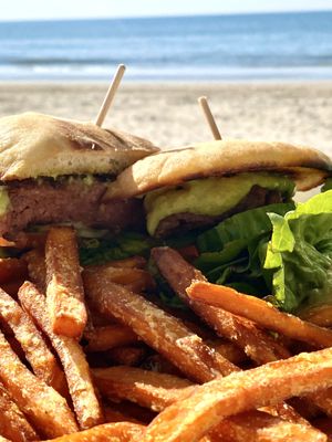 Beyond Meat Burger mit Guacamole  at Onkel Johnny‘s in Wenningstedt-braderup