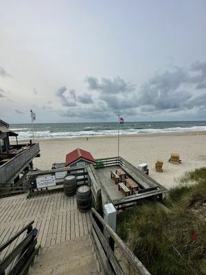 Die Aussicht auf die Nordsee   at Onkel Johnny‘s in Wenningstedt-braderup