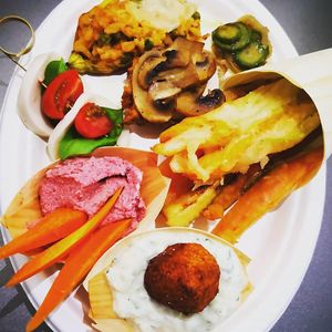 aperitivo plate at Ginger Veg Street Food in Lido Di Camaiore