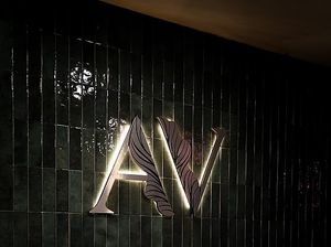 Av at AV in Honolulu