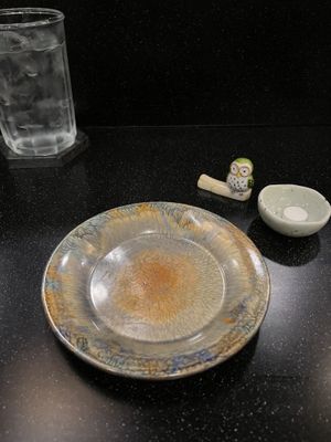 I chose this cute plate and owl chopstick holder  at AV in Honolulu