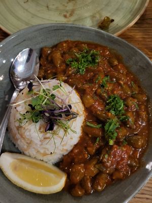 okra in tomato sauce, amazing at Elissar in Vienna