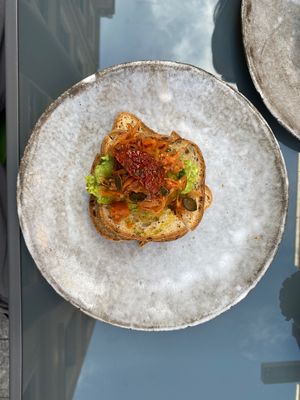 Avocado toast with kimchi at Cokooncafé in Bilbao