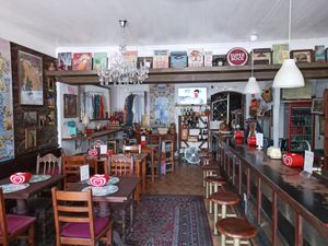 Interior do café at Café Império in Pinhao