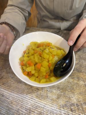   at Shi Zhiqian - 释之谦 - Maybe closed in Dali